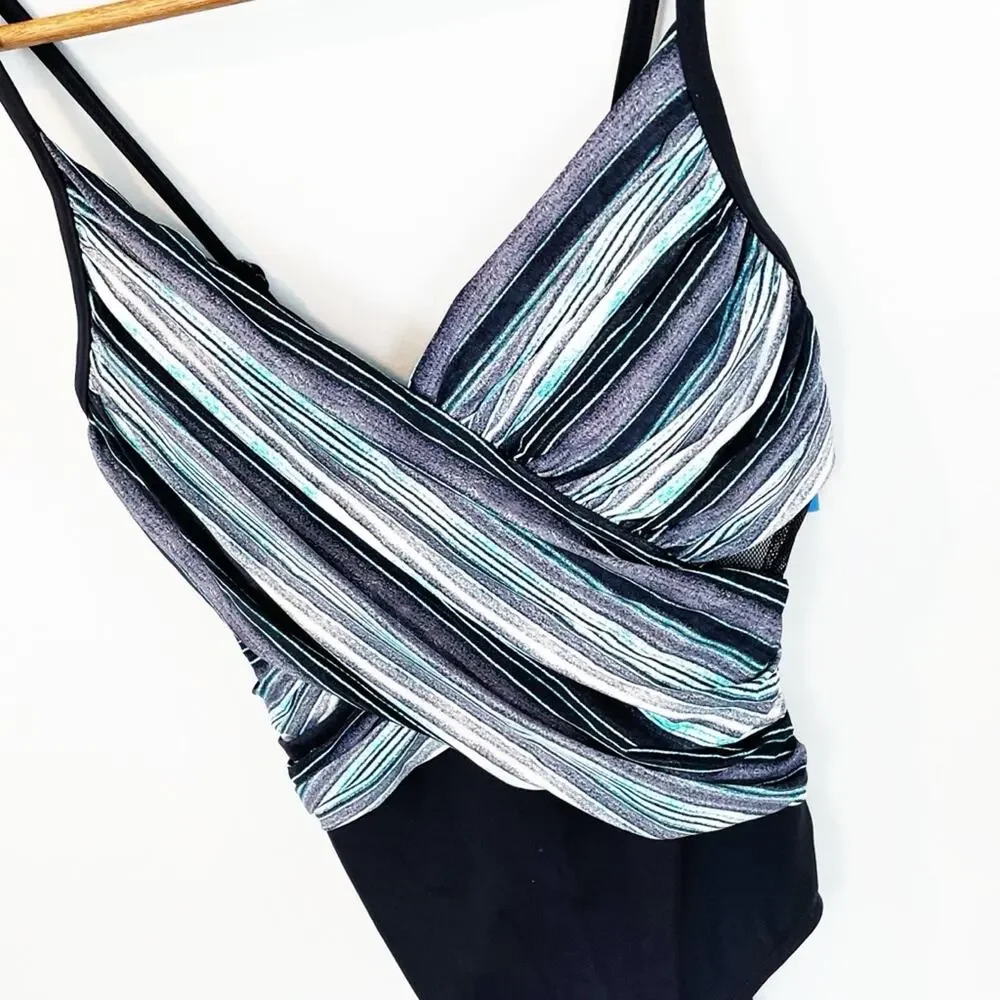 Coco Reef NEW Blue Grotto Sterling V Neck Striped Swimsuit Size 8/32 C/D - Picture 9 of 12